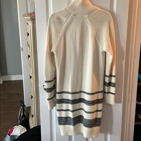 Gap Sweater/Cardigan - Picture 4 of 10